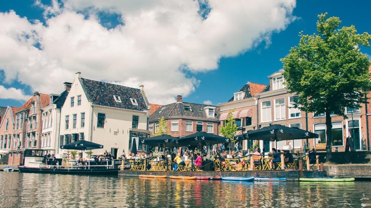 Hotel Cafe Restaurant 'T Raedhus Dokkum Exterior photo