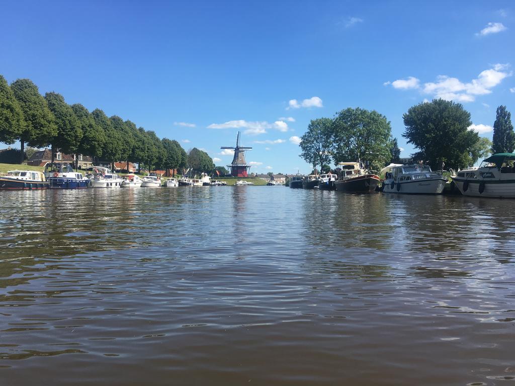 Hotel Cafe Restaurant 'T Raedhus Dokkum Exterior photo